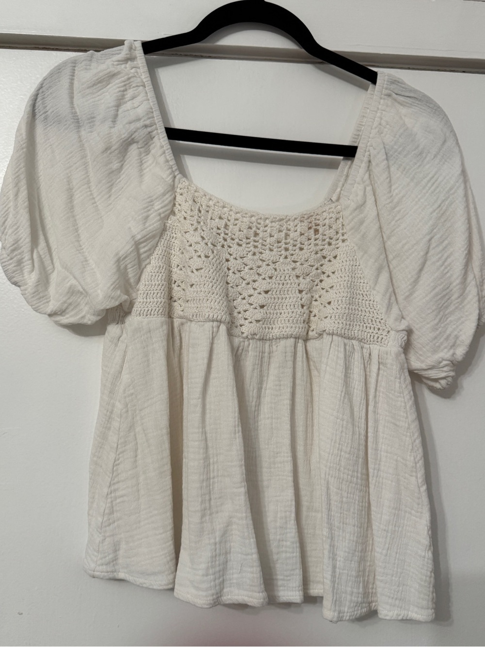 Promesa Cream Crochet Yoke Puff Sleeve Tunic Top